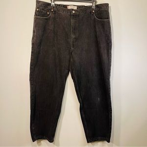 Vintage Levi’s 560 men’s black relaxed comfort fit jeans tapered leg 48x32